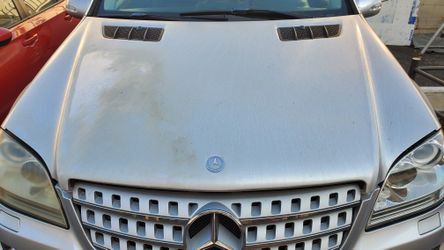 Mercedes Hood ML350 ML 350 ML(contact info removed) 2007 2008 2009 2010 2011 Slightly Faded ML 500