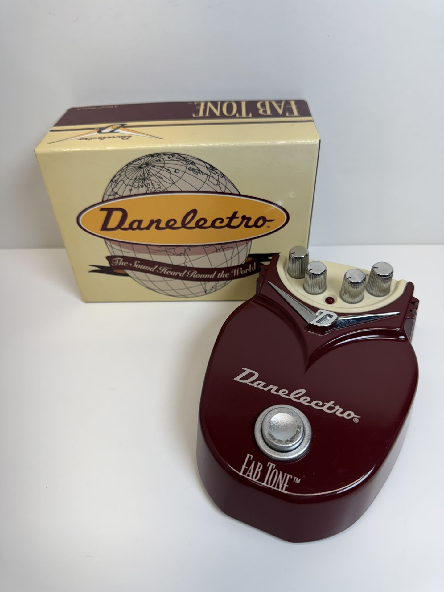 Beautiful 1990s Danelectro DD-1 Fab Tone Distortion Guitar Pedal