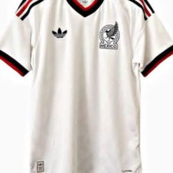 MEXICO NATIONAL TEAM MEN'S SOCCER JERSEY  #40. CASH PLEASE!!