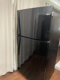 Refrigerator (Whirlpool)