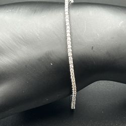 14kt white gold lab grown diamond tennis bracelet