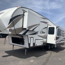 2015 COUGAR 27 Ft Fifth Wheel 