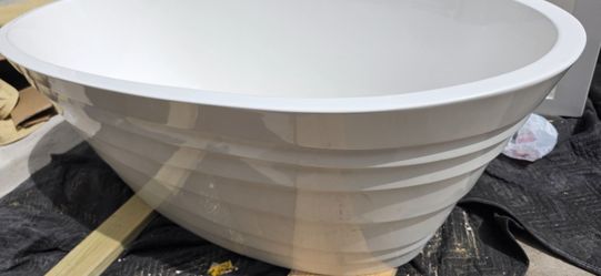 Beautiful Anzzi 67" Freestanding Soaking- Never installed