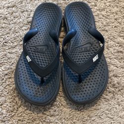 Nike Flip Flops 