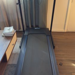 Xterra Fitness TR200 Folding Treadmill