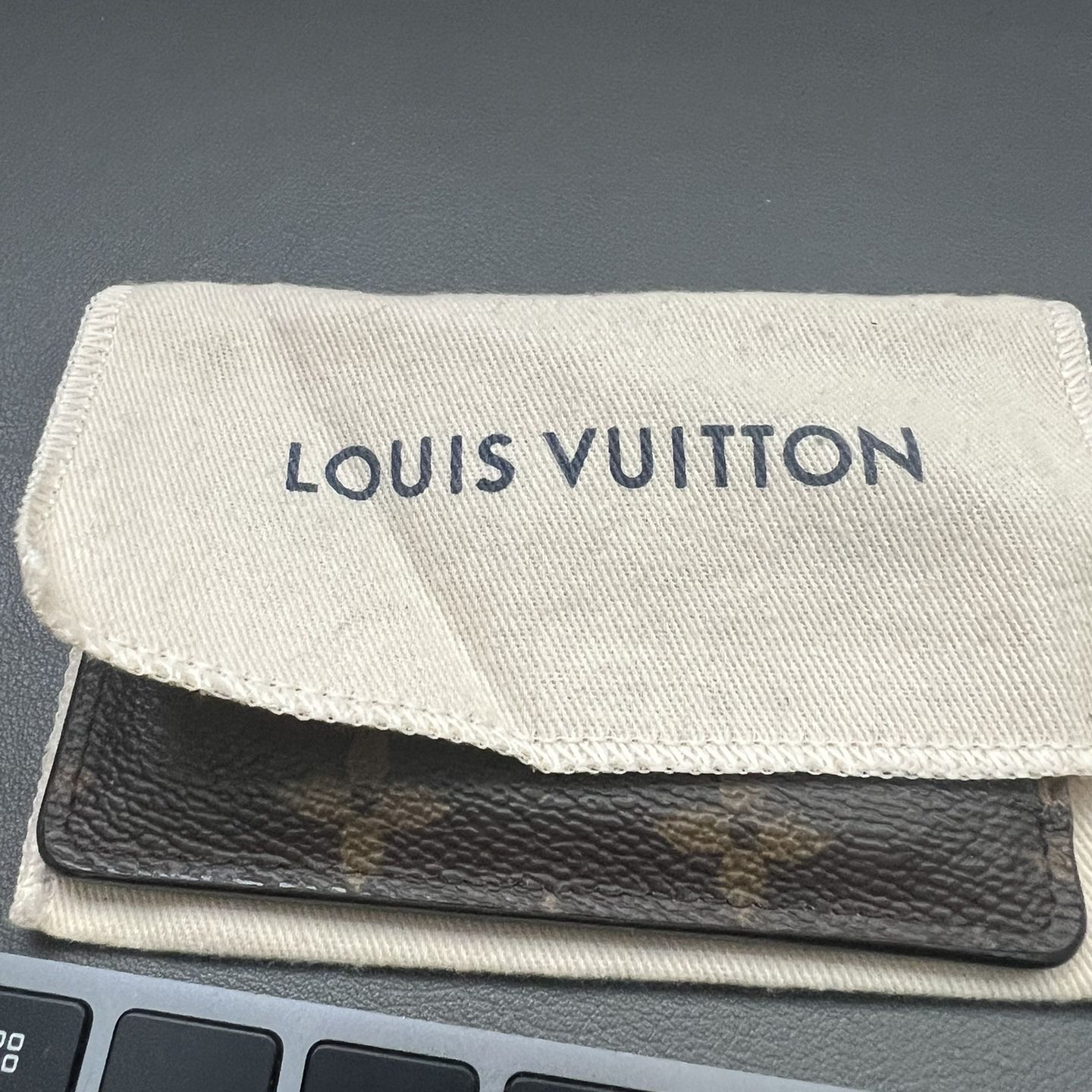 Luis Vuitton Double Card Holder for Sale in Scottsdale, AZ - OfferUp
