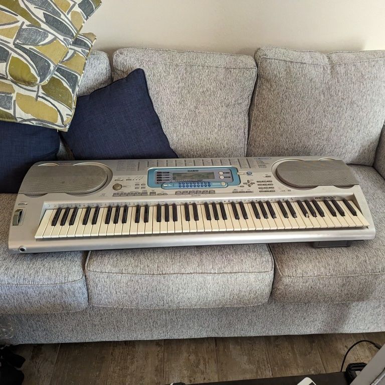 Casio WK-3000 Keyboard for Sale in Fort Lauderdale, FL - OfferUp