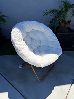 PREMIUM ALL WHITE CREAM LOUNGE CHAIR