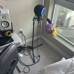 Microphone Stand