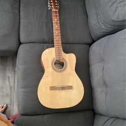 Acoustic Guitar Comes With Case