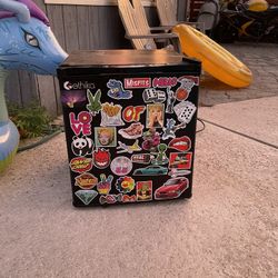 Mini Fridge 