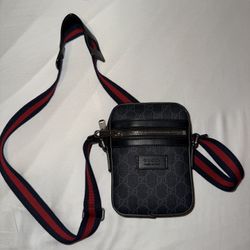 Gucci messenger bag
