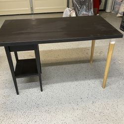 IKIA TABLE COME WITH 2 TABLE TOPS  GOOD CONDITION  TABLE TOPS: 47” BY 24” AND 40” BY 24” ALL FOR $20 PICK UP IN WESTMINSTER CITY 92683 WESTMINSTER BLV