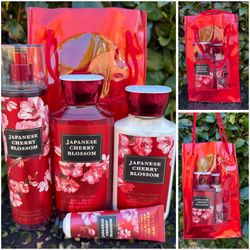 Bath and Body Works Japanese Cherry Blossom Gift Set 
