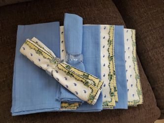 Set Of 8 Vintage Square Clot Napkins French Country Blue And Yellow