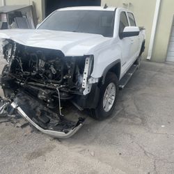 2018. GMC.  Sierra.  1500.  