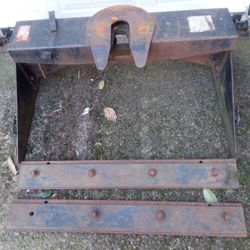 5th Wheel Trailer Hitch $200