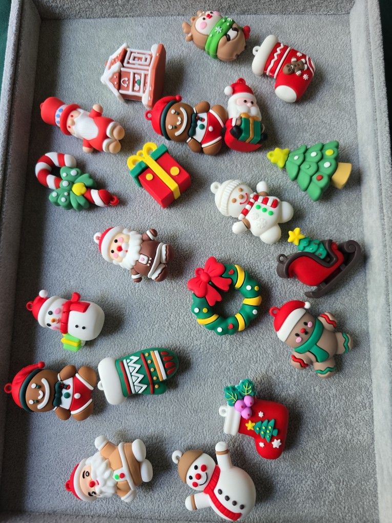 Christmas pendants, For d. I. Y.