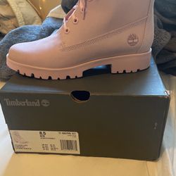 Classic Lt Pink Timberland Boots