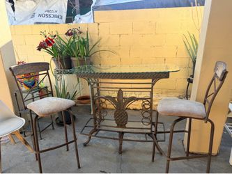 Rustic glass Bar with 2 chairs