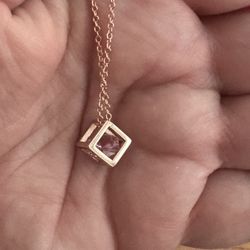 Rose Cube Pendant Neclkless