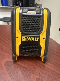 Dewalt Speaker 