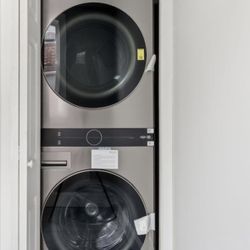 LG Washtower electric Stack