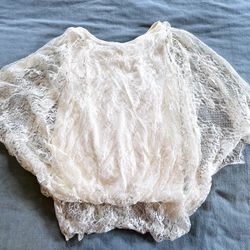 💕 Pretty Hazel Off White Cream Lace top blouse, size extra small 💕 