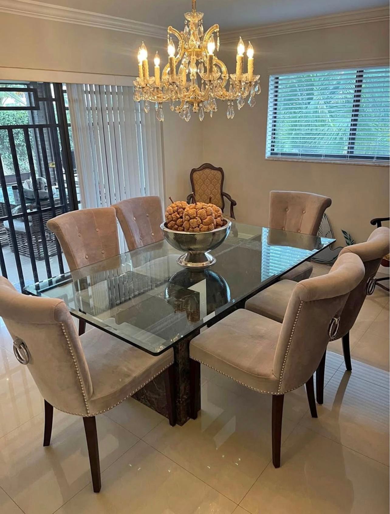 Dining room in marble and chairs