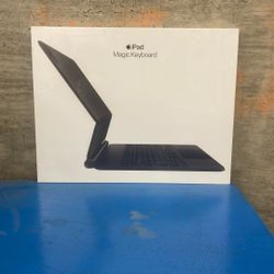 APPLE IPAD 11 MAGIC KEYBOARD