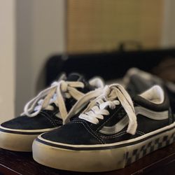 - VANS Skate Old Skool - Size 4.5 Youth - Used -