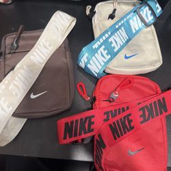 Nike Essentials Mini Bag / Crossbody – Red, Brown, Cream