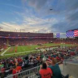 2 Club Seats Sec 232 Row C Seats 15 N 16 Vs Falcons