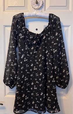 *Like new!*Hollister Black Floral Long Sleeve Mini Dress