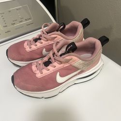 Big Girls Size 3 Nike Air max Shoes