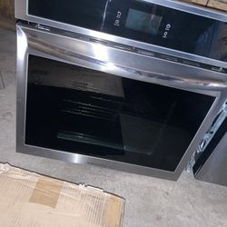 Frigidaire Gallery 30'' Single Electric Wall Oven with Total Convection