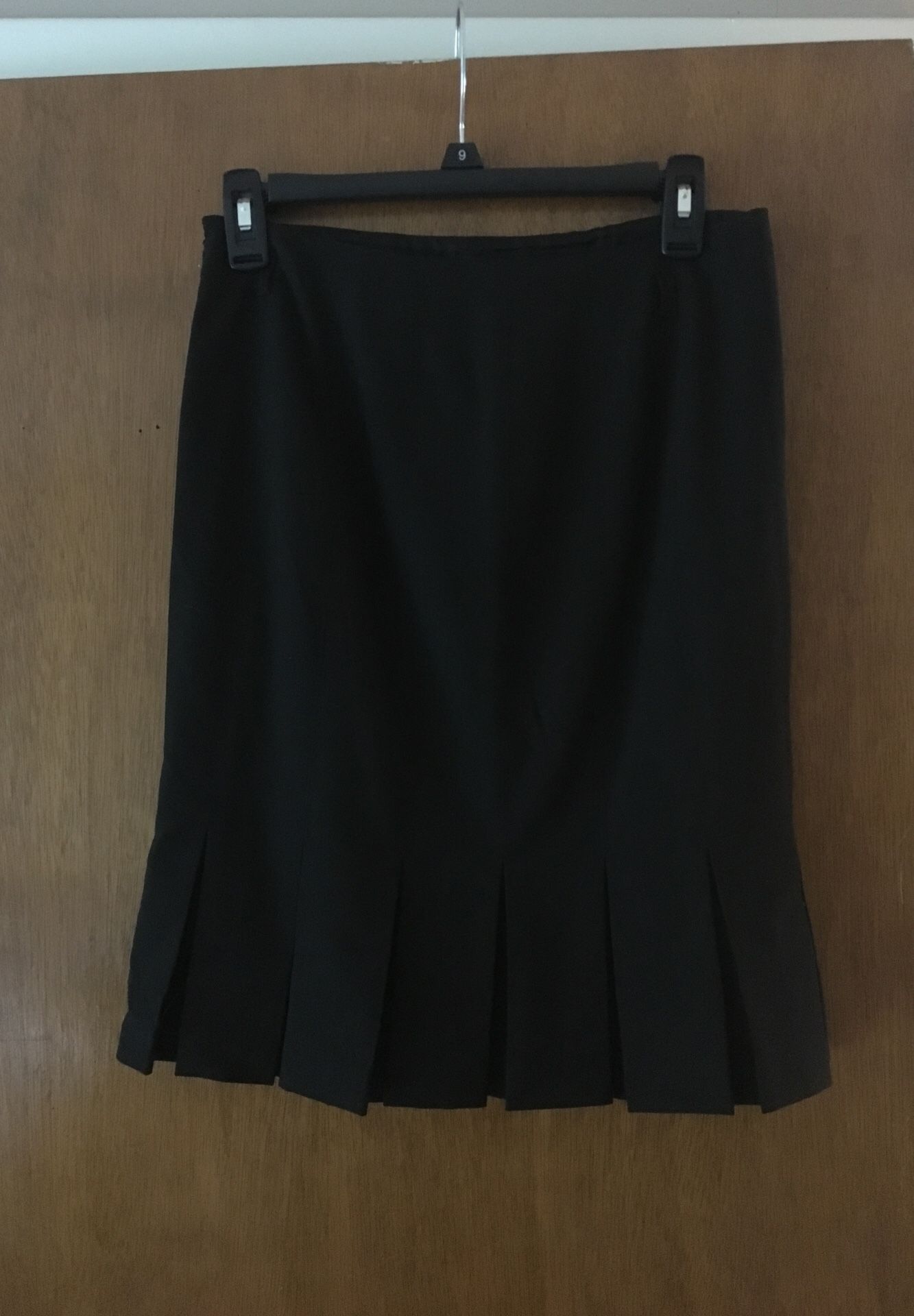 Women’s Black Skirt size 0 by Laundry/ side zipper/ lined