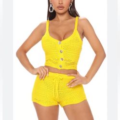 Jolie and Joy Yellow knit set with shorts and top Size L