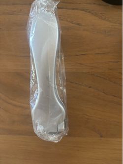 This is a Pampered Chef Garlic Press
