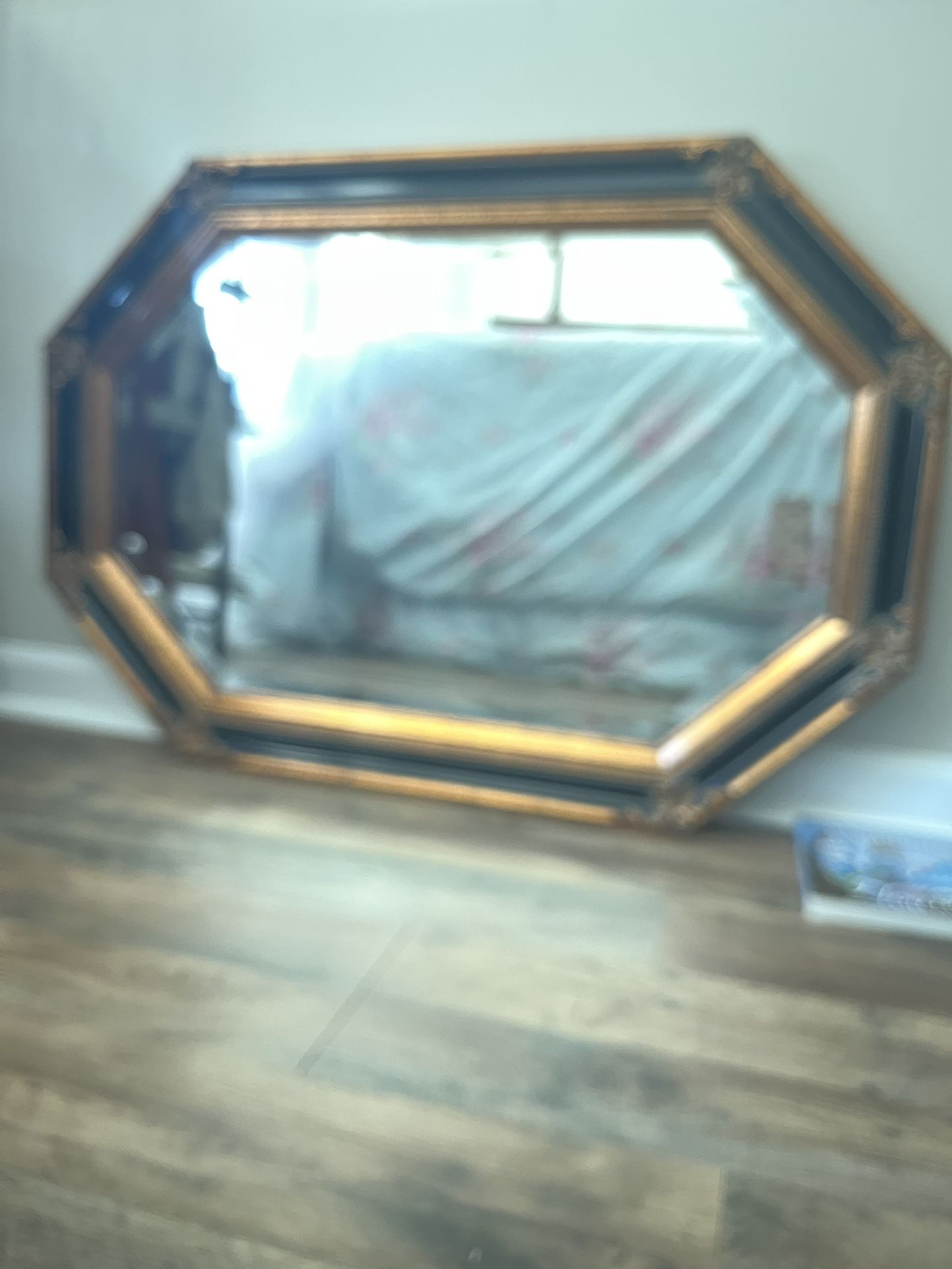 Accent Mirror