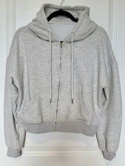 Light Gray Zip-Up Hoodie – Unisex, Size M
