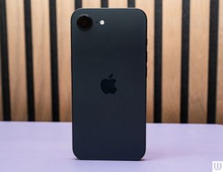 iPhone 16e