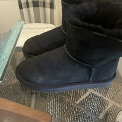Ugg Australia Authentic Size 6