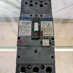 GE BREAKER 200 AMPS
