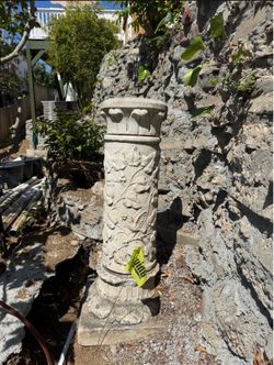 Free Stone pedestals