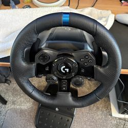 Logitech G923 Racing Wheel (PS5 / PS4 / PC) – Like New