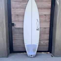 Surfboard by Chilli Great condition Epoxy 5,6 x 18 8/16  x 2 3/16 x 25.6