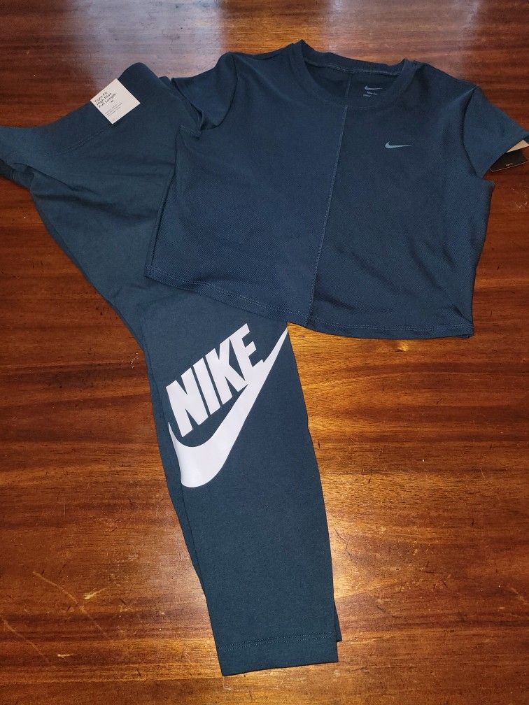 Women's Nike SeT 