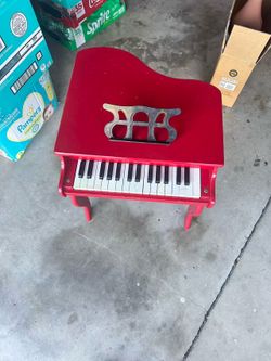 Piano toys for 3yrs+
