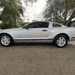 Ford Mustang V6 2007 